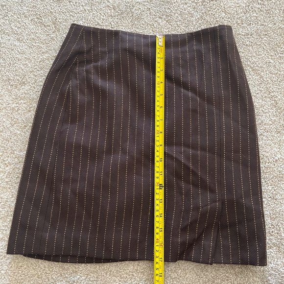 SOLDBanana Republic 100% Wool Brown Pinstripe Split Hem Mini Skirt size 2 - Picture 6 of 7